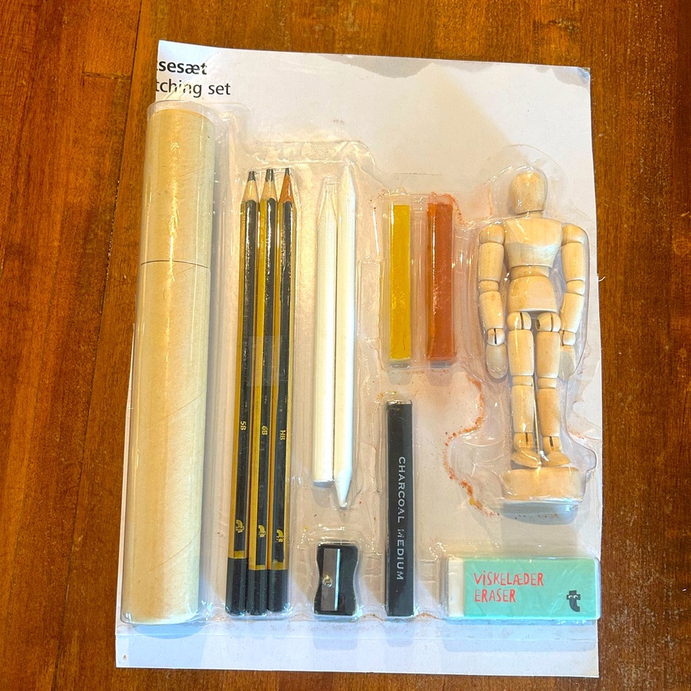 Art Sketching Set with Wooden Mannequin